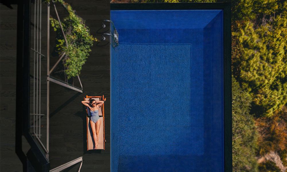 Women enjoying Ecopool