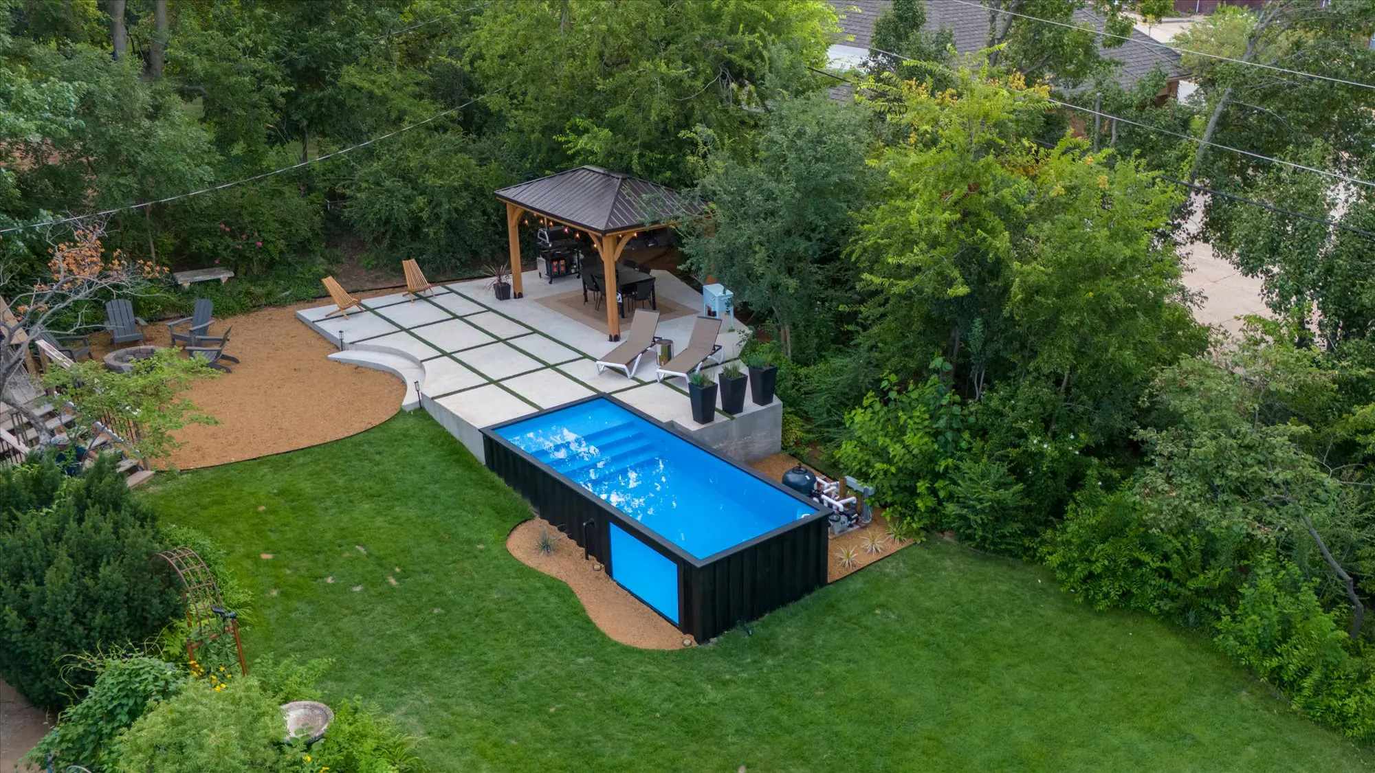 Container pool Oklahoma installation - side angle view