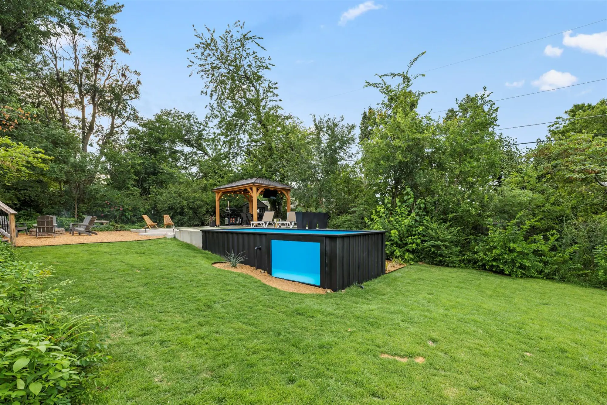 Container pool Oklahoma - lounge area view