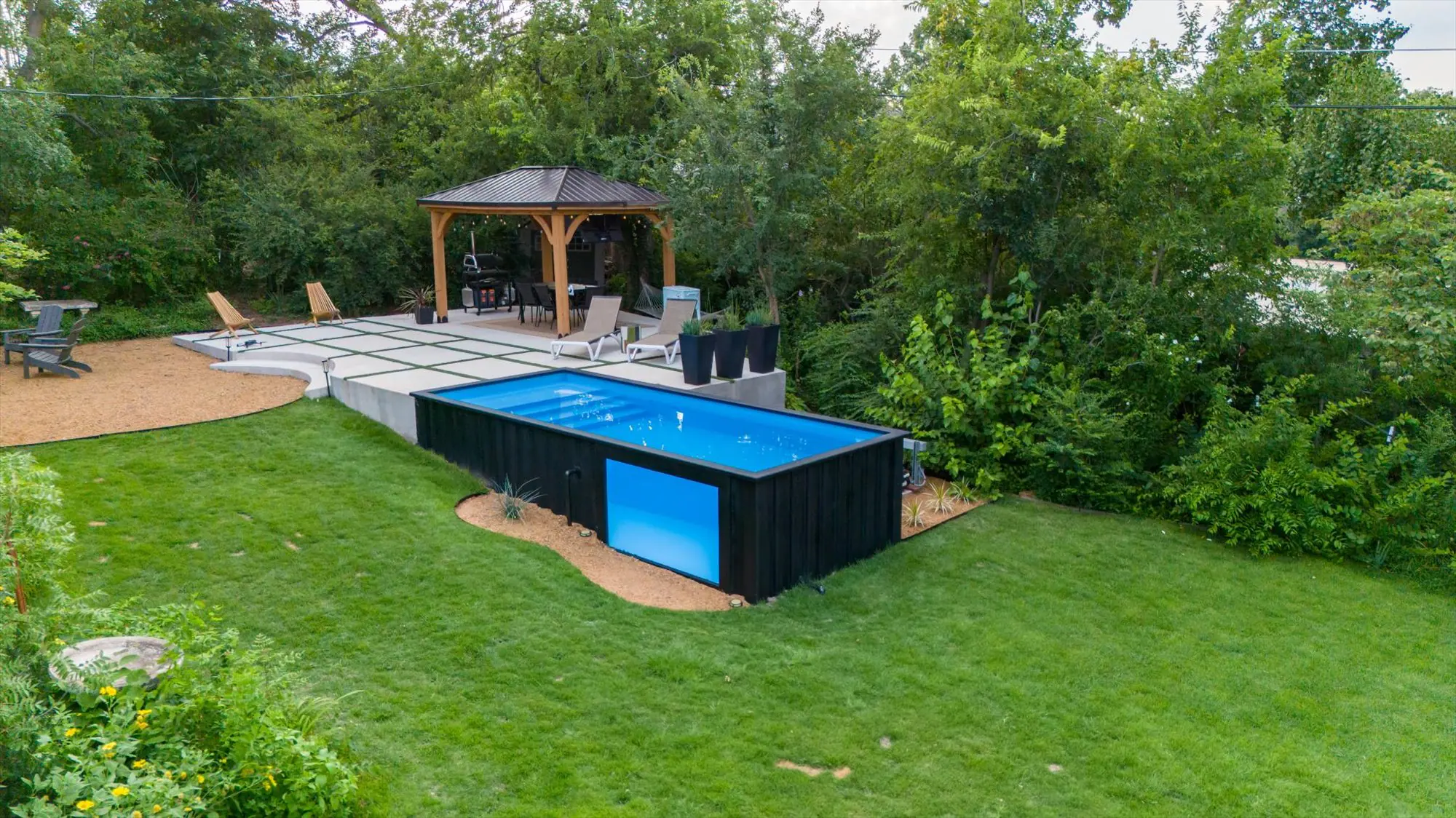 Container pool Oklahoma - modern architecture blend