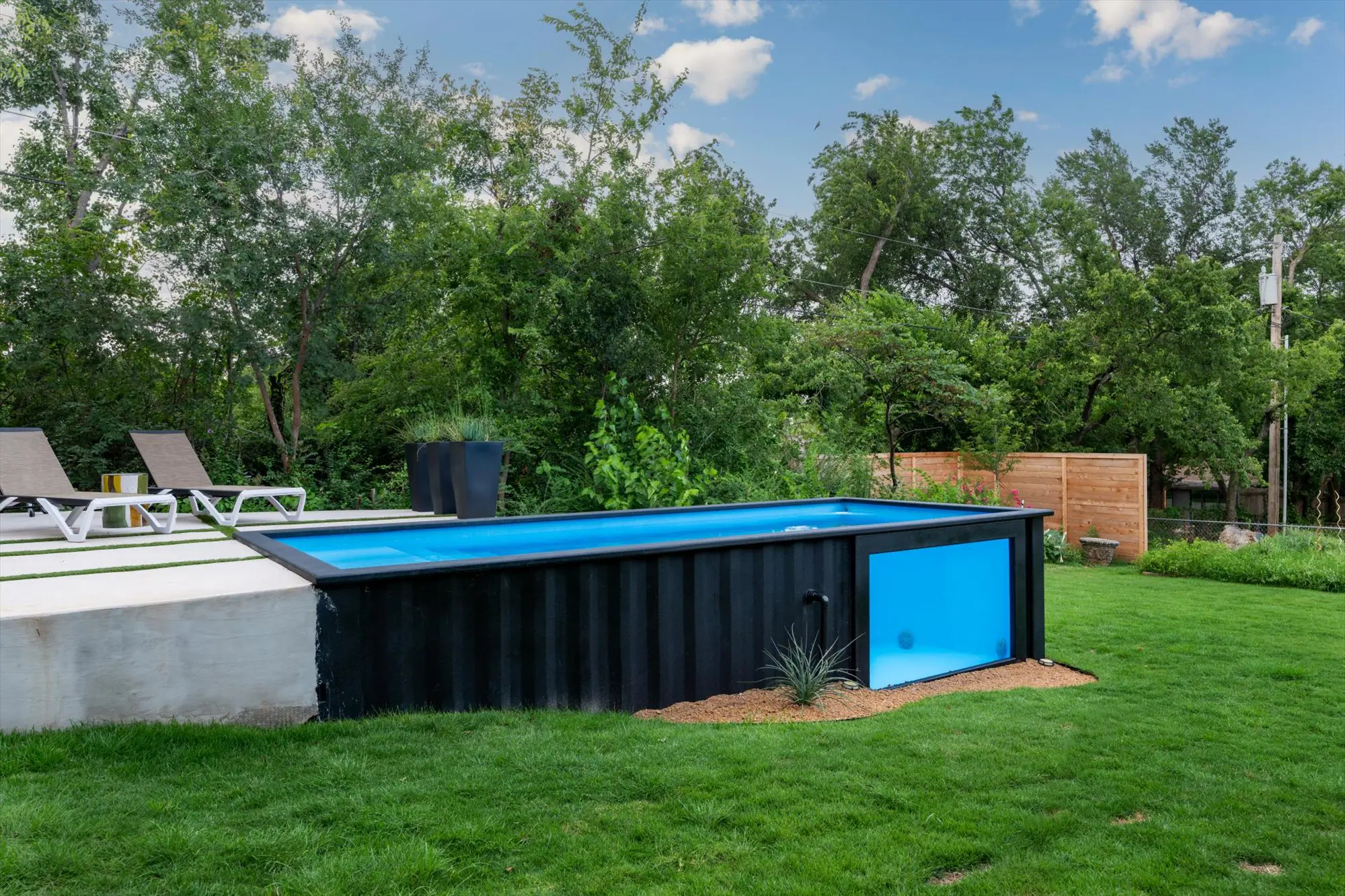 Container pool Oklahoma - patio furniture setup