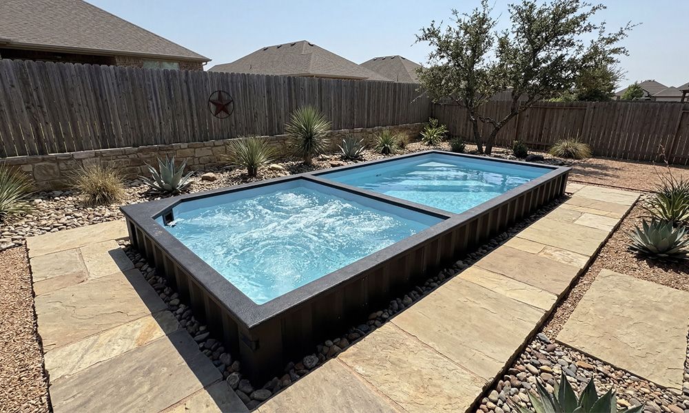 Small Container Pool with Integrated Spa